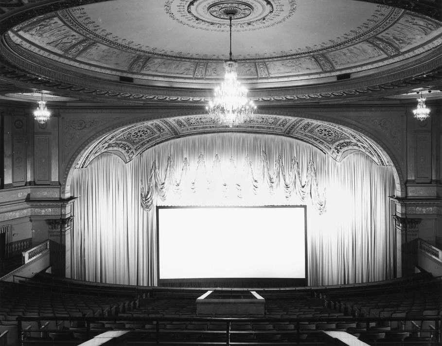 Le Mansfield rappelle également l’esthétique du célèbre Théâtre Loew’s